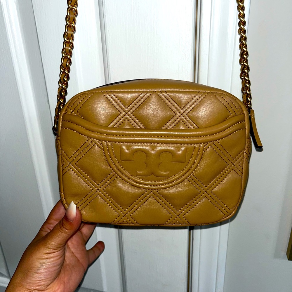 Tory Burch Crossbody with hardware chain